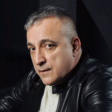 Роберт Янакиев